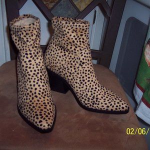 JUST FAB! NEW!! in Box Animal Print Ankle Boots